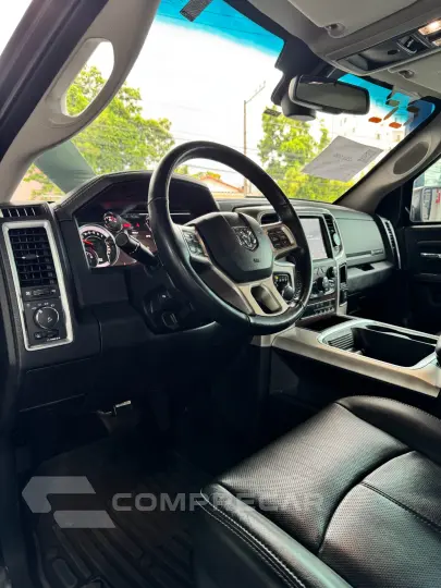 CLASSIC LARAMIE 5.7 CD V8 4X4 Aut.