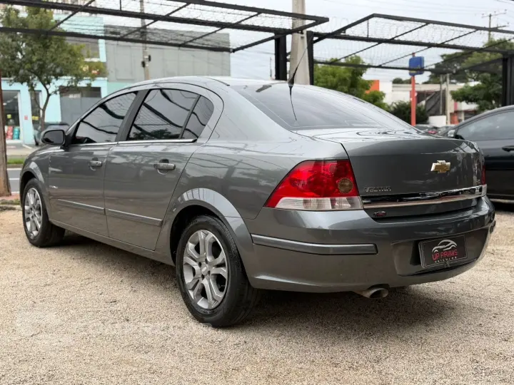VECTRA 2.0 MPFI ELEGANCE 8V 140CV FLEX 4P MANUAL