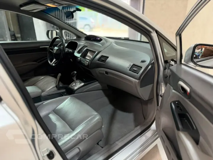 Civic 1.8 16V 4P FLEX LXS AUTOMÁTICO