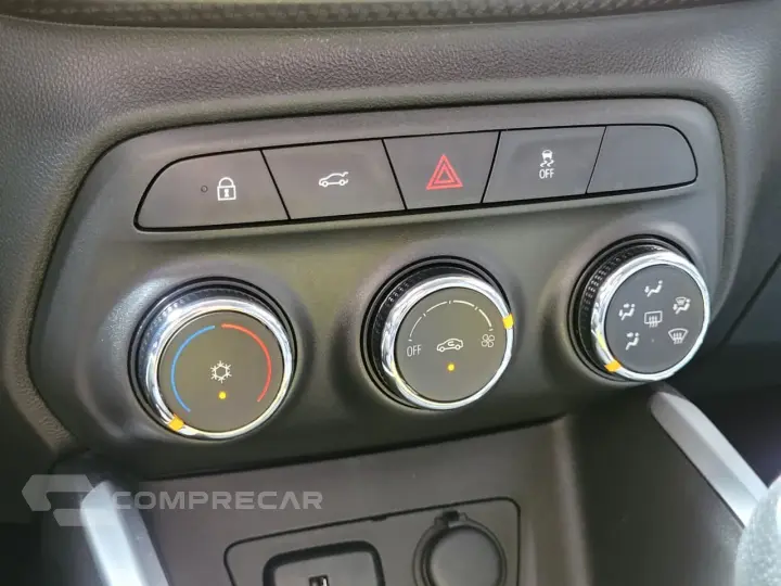 ONIX SEDAN Plus LT 1.0 12V Flex 4p Mec.