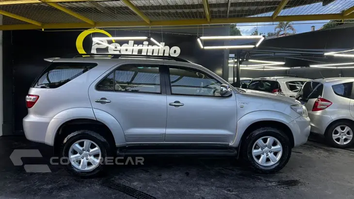 Hilux SW4 2.7 16V 4P SR AUTOMÁTICO