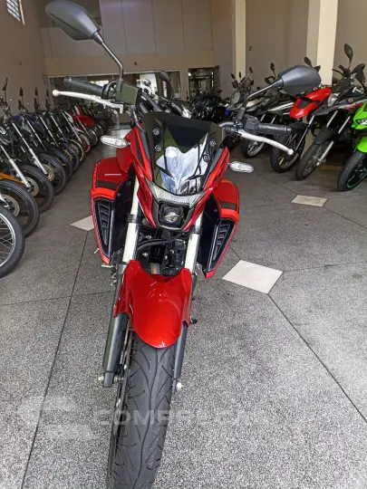 FZ25 250 FAZER CONNECTED
