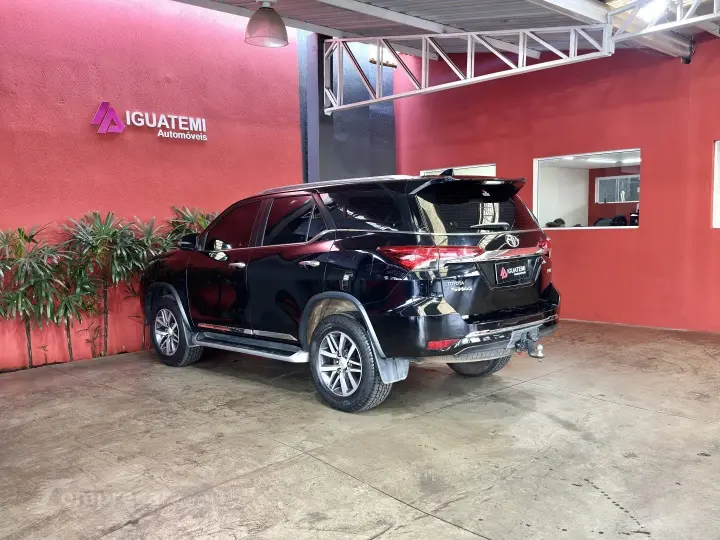 HILUX SW4 2.8 SRX 4X4 7 LUGARES 16V TURBO INTERCOOLER DIESEL