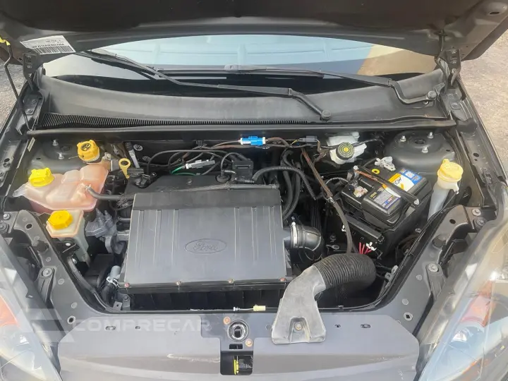 FIESTA 1.0 MPI Hatch 8V