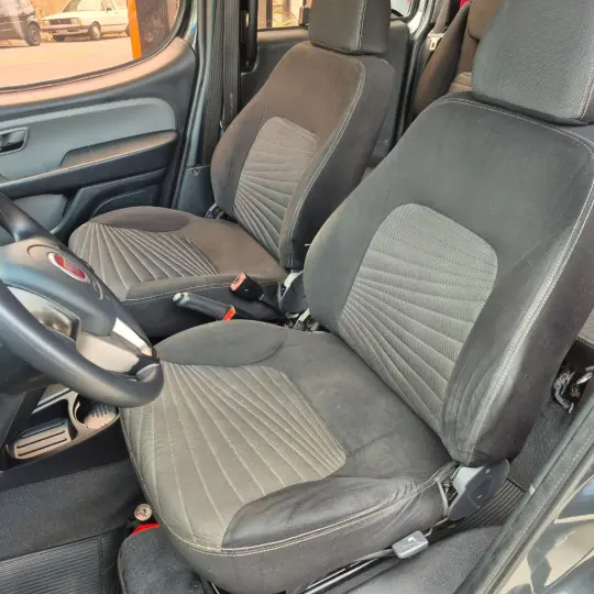 Doblo ESSENCE 1.8 Flex 16V 5p