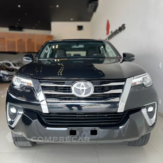 HILUX SW4 2.8 SRX 4X4 7 Lugares 16V Turbo Intercooler