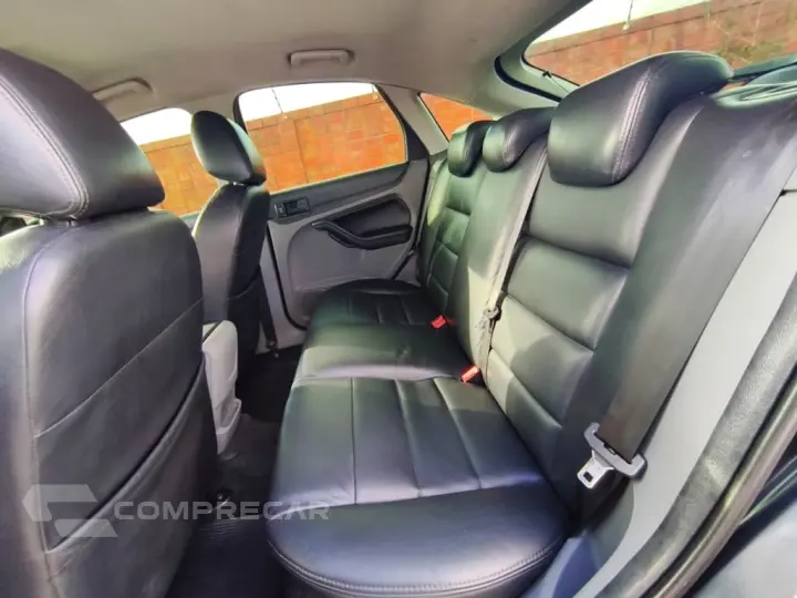 FOCUS 1.6 GL 16V FLEX 4P MANUAL