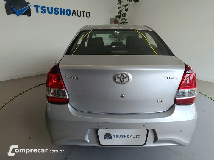 ETIOS 1.5 X PLUS SEDAN 16V MANUAL