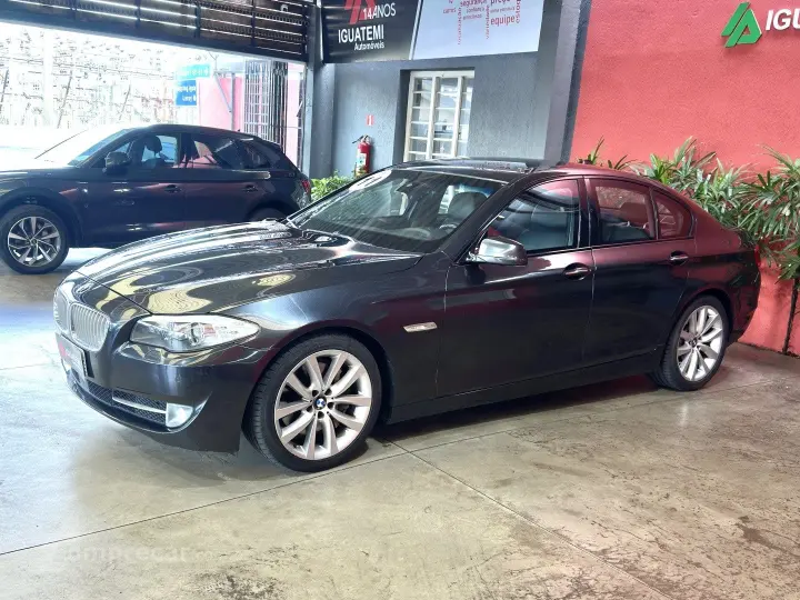 550i 4.4 SEDAN V8 32V GASOLINA 4P AUTOMÁTICO