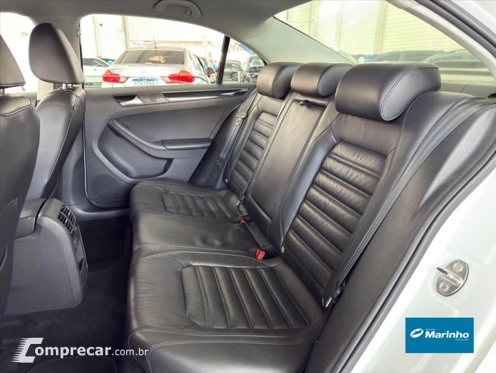 JETTA 2.0 TSI HIGHLINE 211CV GASOLINA 4P TIPTRONIC