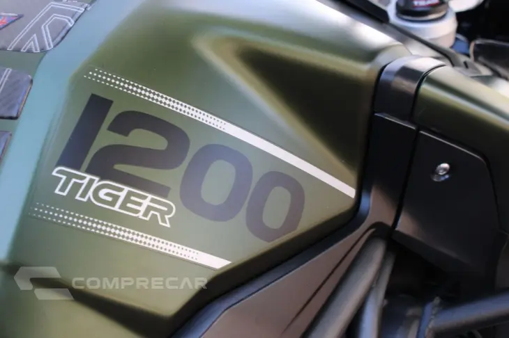 TRIUMPH TIGER 1200 XCX