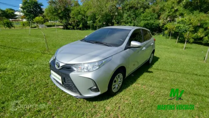 YARIS 1.5 16V XL