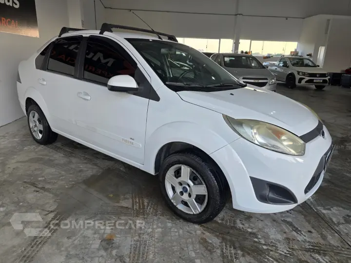 Fiesta Sedan SE 1.6 8V Flex 4p