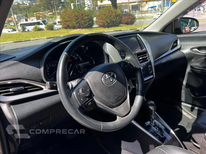 YARIS 1.5 16V Sedan XS Connect