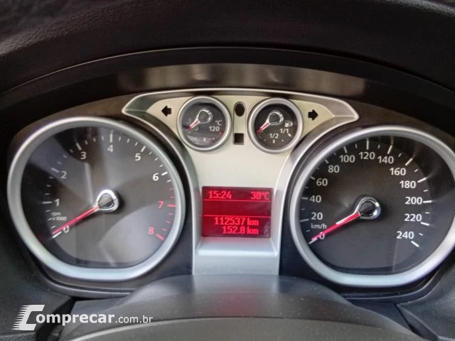 FOCUS SEDAN - 2.0 GLX SEDAN 16V 4P AUTOMÁTICO