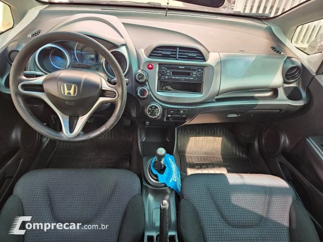 FIT - 1.4 LX 8V 4P MANUAL