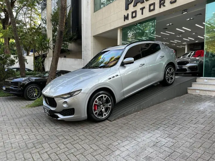 LEVANTE 3.0 V6 Turbo S Q4