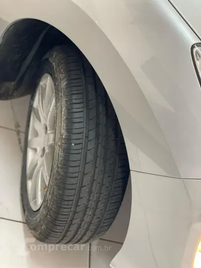 Peugeot 308 Active 1.6 16v (Flex)