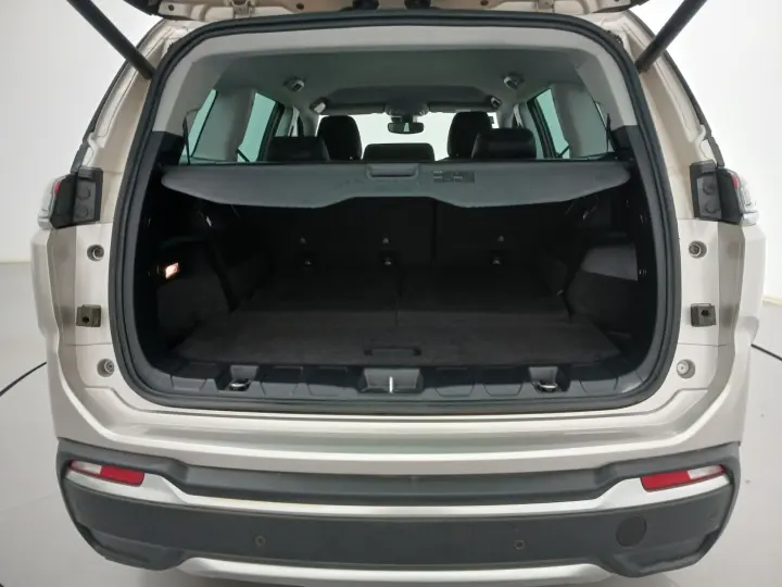 COMMANDER 1.3 T270 TURBO FLEX LIMITED AT6