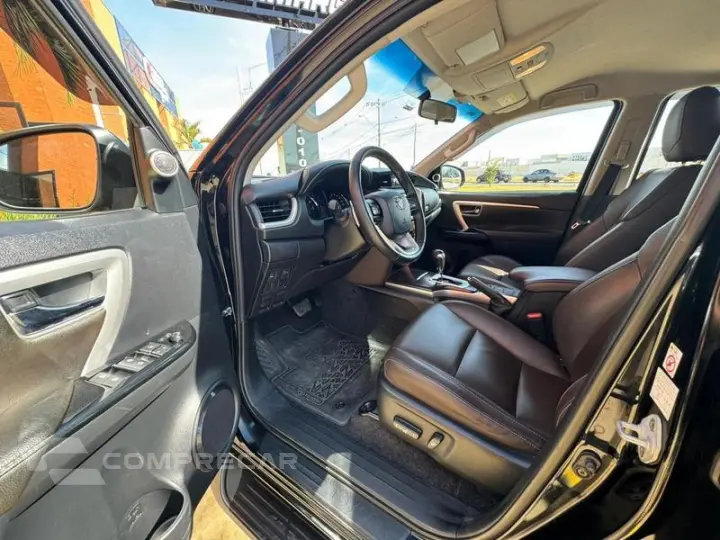 HILUX SW4 SRV 4X2 2.7 FLEX 16V AUT