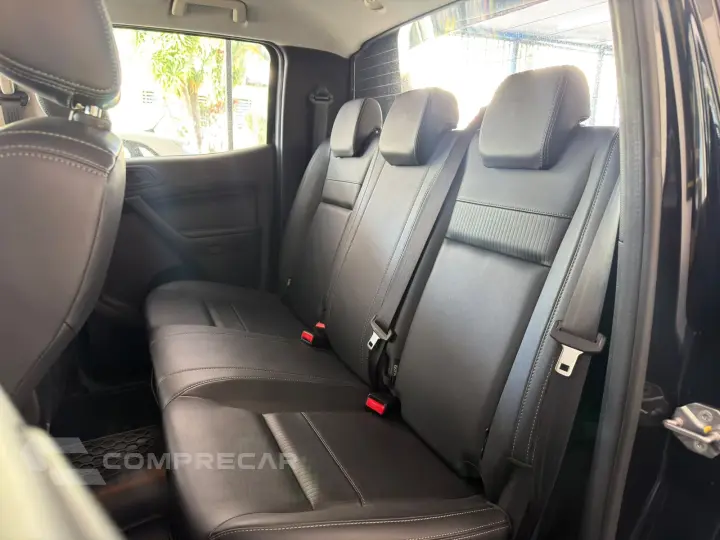 RANGER 2.2 Black 4X2 CD 16V