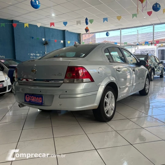 VECTRA 2.0 MPFI Elegance 8V