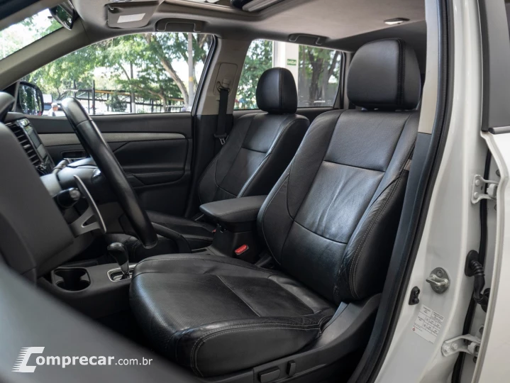 OUTLANDER 2.0 16V 160cv Aut.