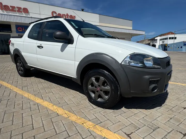 Strada Hard Working 1.4 CD 2016 3 portas Completa