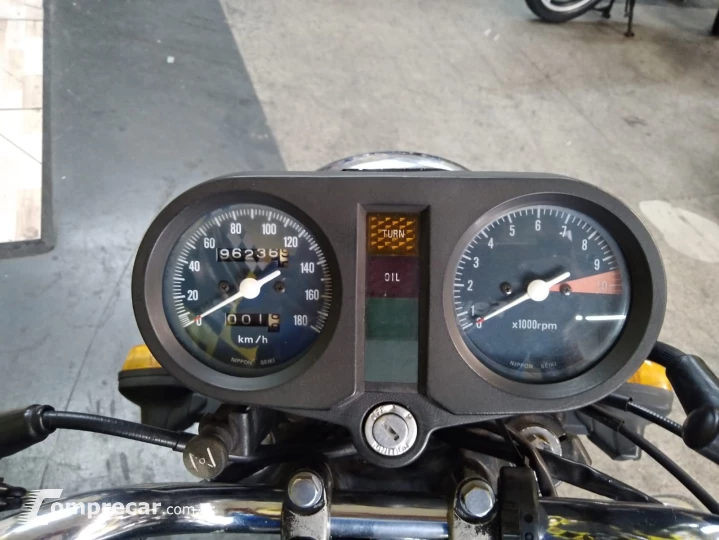 CB400