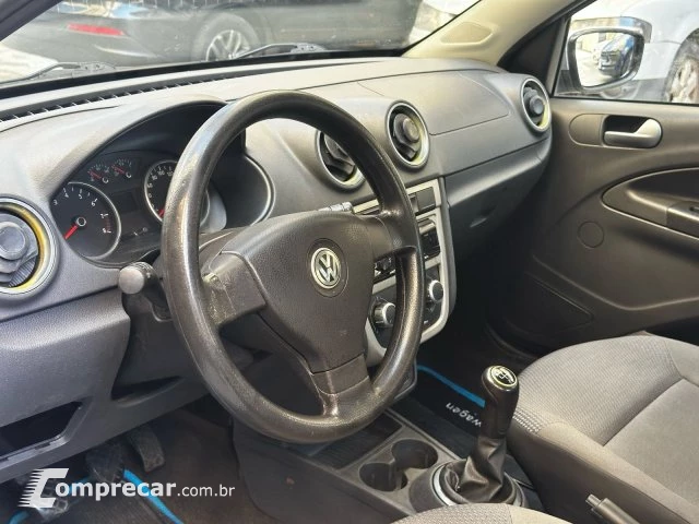 VOYAGE - 1.0 MI 8V 4P MANUAL