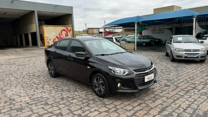 ONIX 1.0 Turbo Plus LT