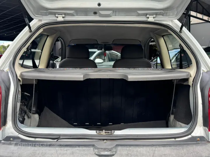 CELTA 1.0 MPFI Life 8V