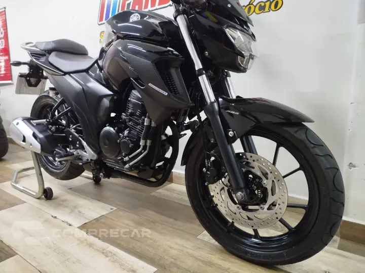Fazer FZ25