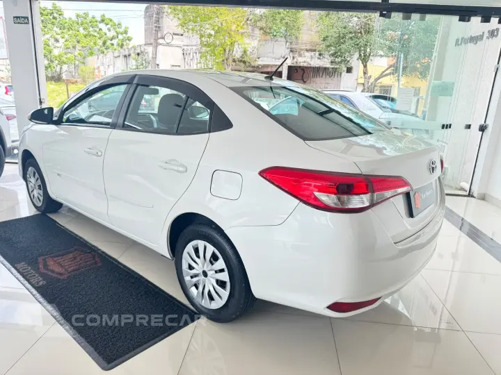 YARIS 1.5 16V FLEX SEDAN XL MANUAL
