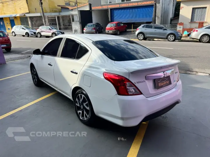 VERSA UNIQUE 1.6 16V FlexStart 4p Aut.
