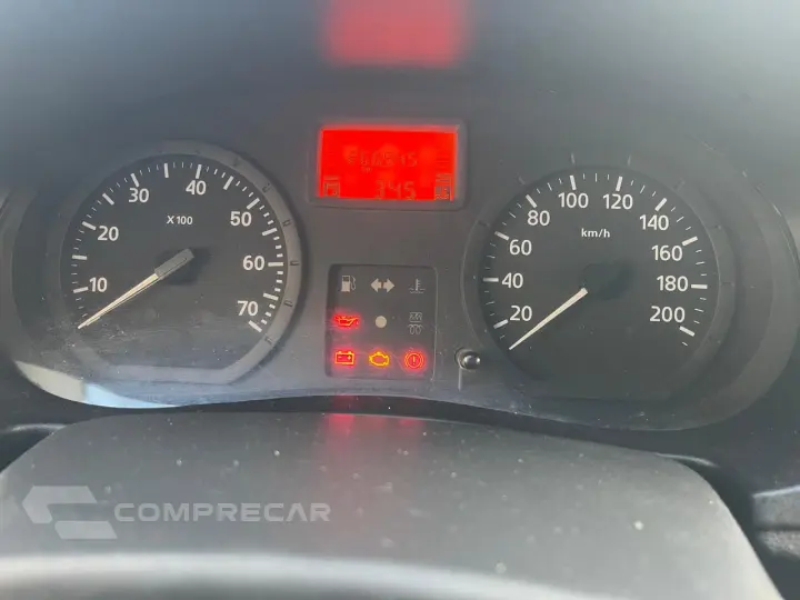 LOGAN 1.0 12V SCE Expression