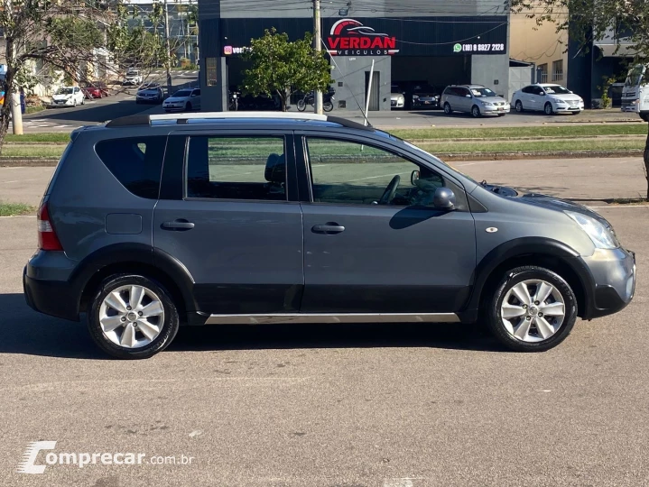 LIVINA 1.8 SL X-gear 16V