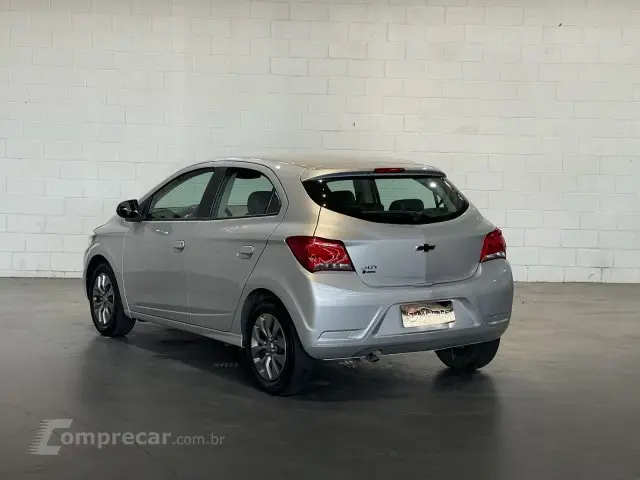 ONIX - 1.0 SPE/4 JOY BLACK 8V 4P MANUAL