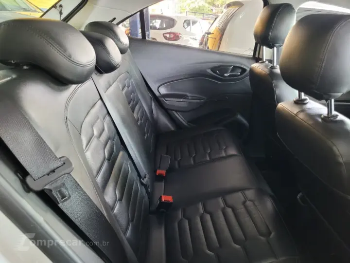 ONIX HATCH ADVANTAGE 1.4 8V Flex 5p Aut.