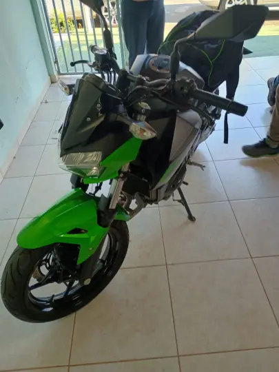 KAWASAKI Z400