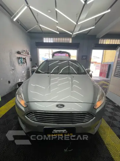 FOCUS 2.0 Titanium Hatch 16V
