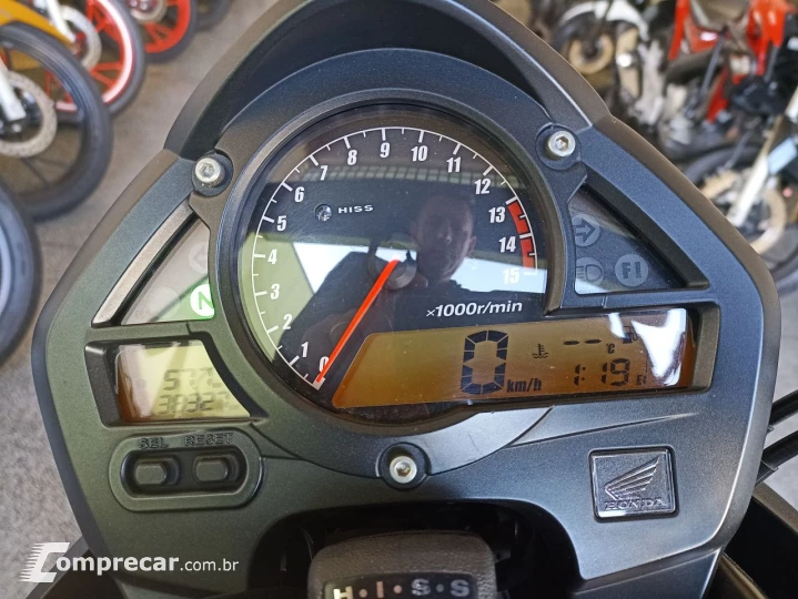 CB 600F HORNET