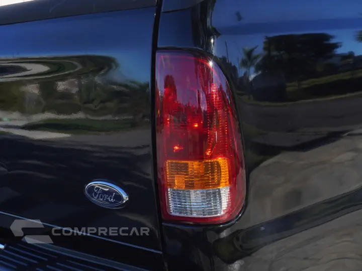 F-250 3.9 XLT 4X2 CS DIESEL 2P MANUAL