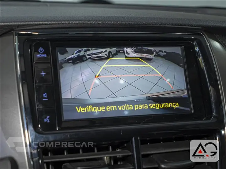 YARIS 1.5 16V Sedan XS Connect