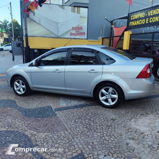 Focus Sedan 2.0 16V/2.0 16V Flex 4p