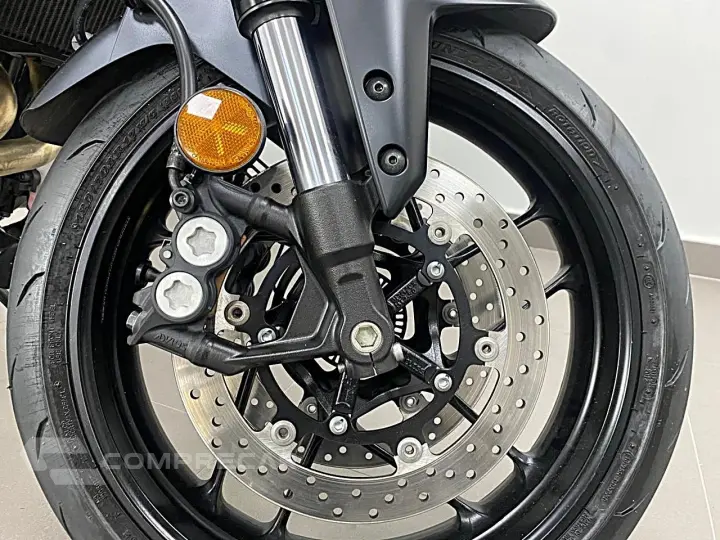 YAMAHA MT-07 CONNECTED - COM ABS