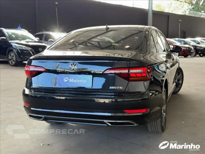 JETTA 1.4 250 TSI TOTAL FLEX R-LINE TIPTRONIC