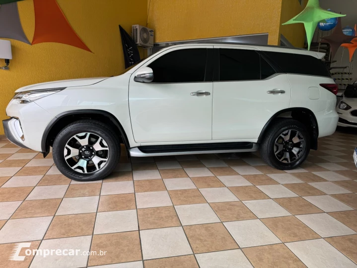 HILUX SW4 2.8 SRX Diamond 4X4 7 Lugares 16V Turbo Intercoole