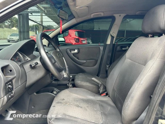 CORSA SEDAN - 1.4 MPFI PREMIUM SEDAN 8V 4P MANUAL