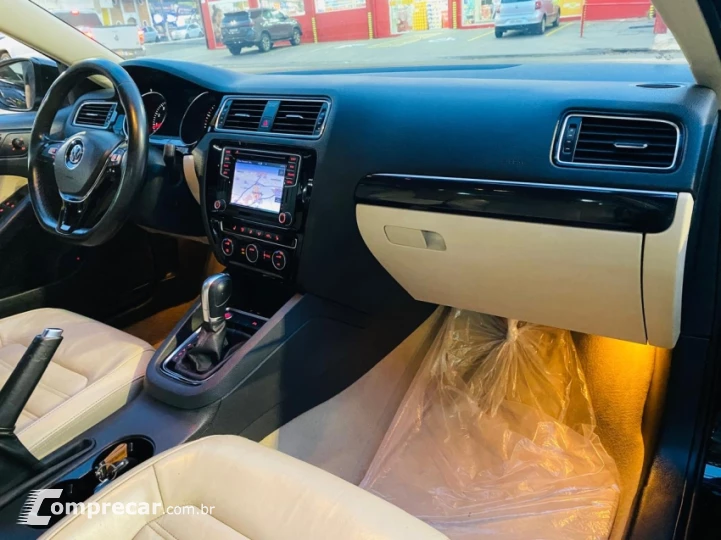 JETTA 2.0 TSI Highline 211cv